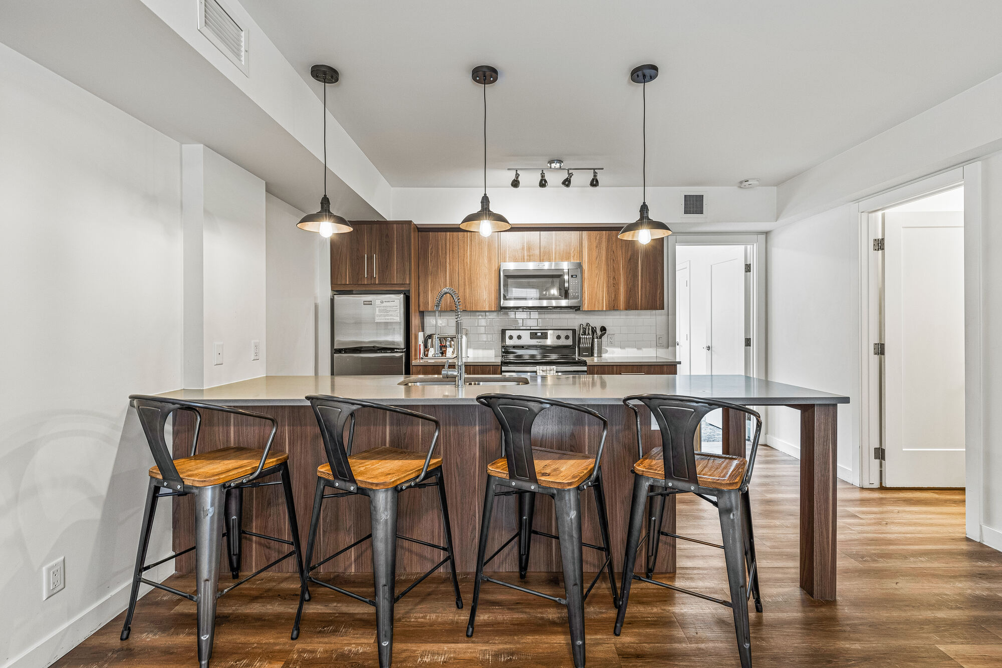 0f18e6fc-0468-43ea-8a88-3714d0063b2f