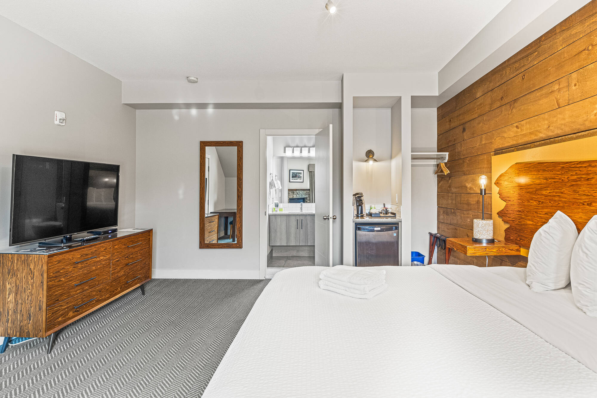 56efffe1-2b96-4626-80ac-5e8dbf87d5c6