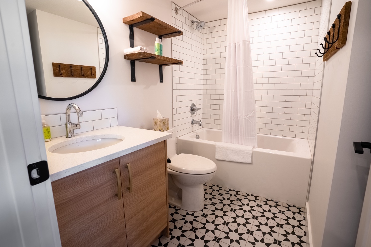 5f21ebca7ff6b33bb0f57494_One Bedroom Apartment-6