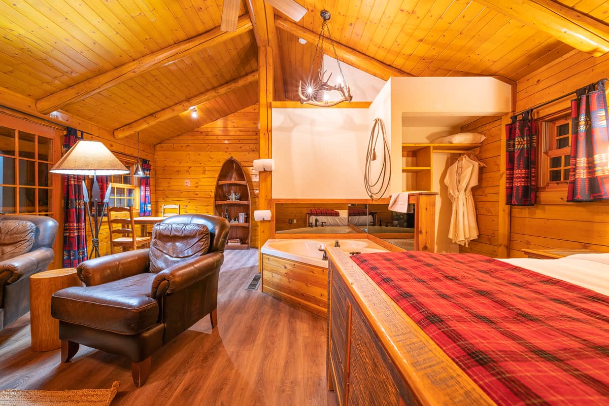 Jacuzzi Suite interior