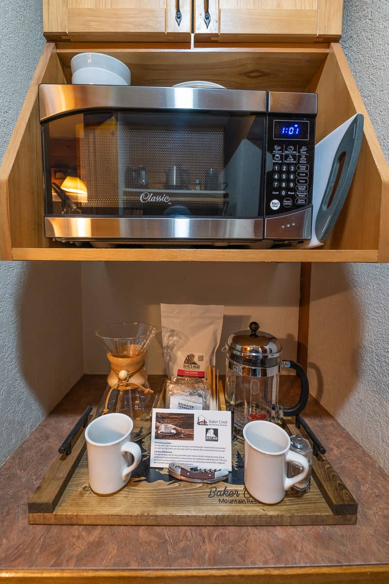 Baker-Creek-Trapper-Cabin-Nick-Fitzhardinge-Low-Res-22