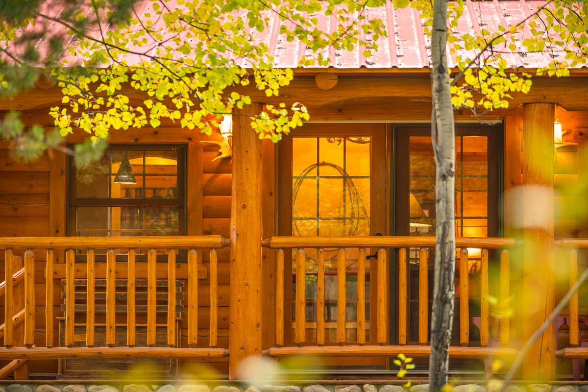 Baker-Creek-Trapper-Cabin-Nick-Fitzhardinge-Low-Res-54