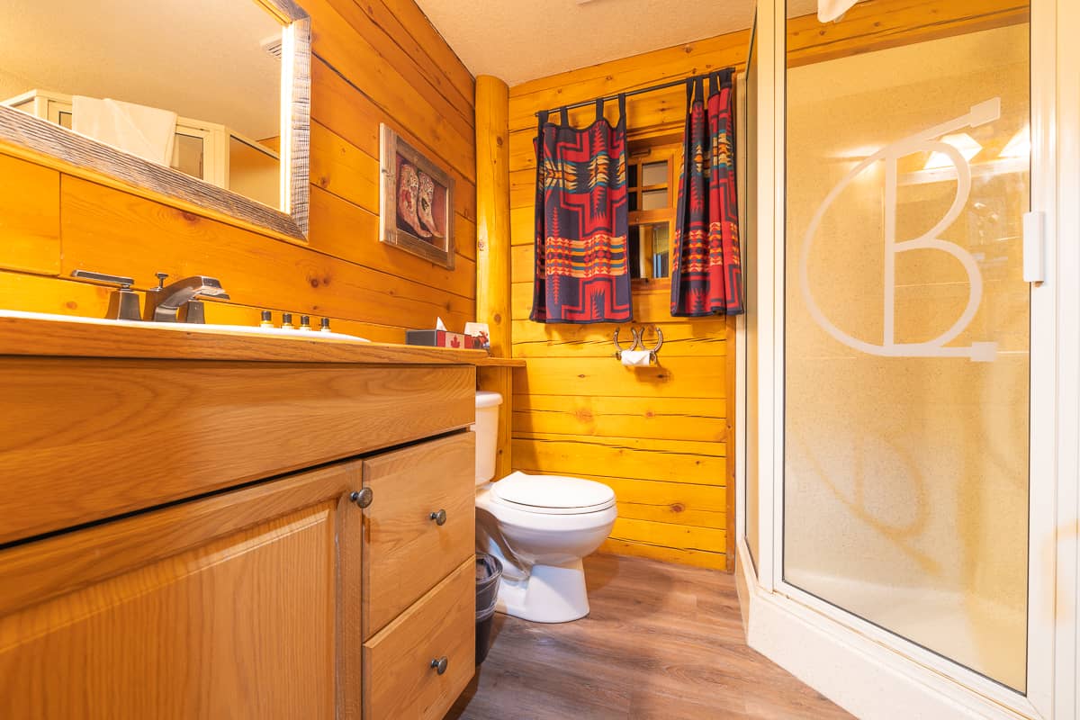 Baker-Creek-Trapper-Cabin-Nick-Fitzhardinge-Low-Res-8