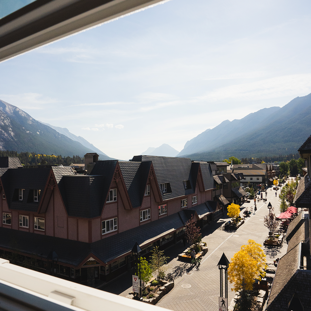 Banff Suites 1 (Large)