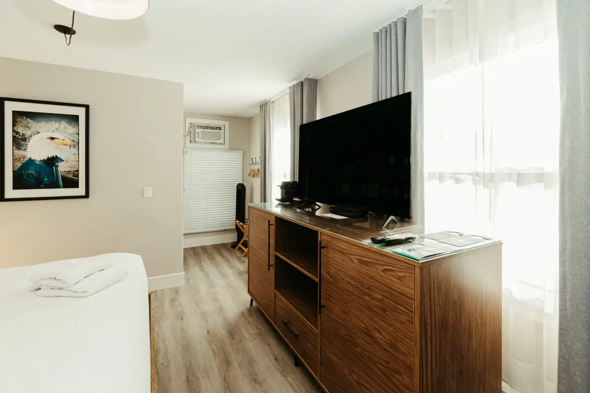 Canmore King Room at Basecamp Lamphouse with dog-friendly amenities