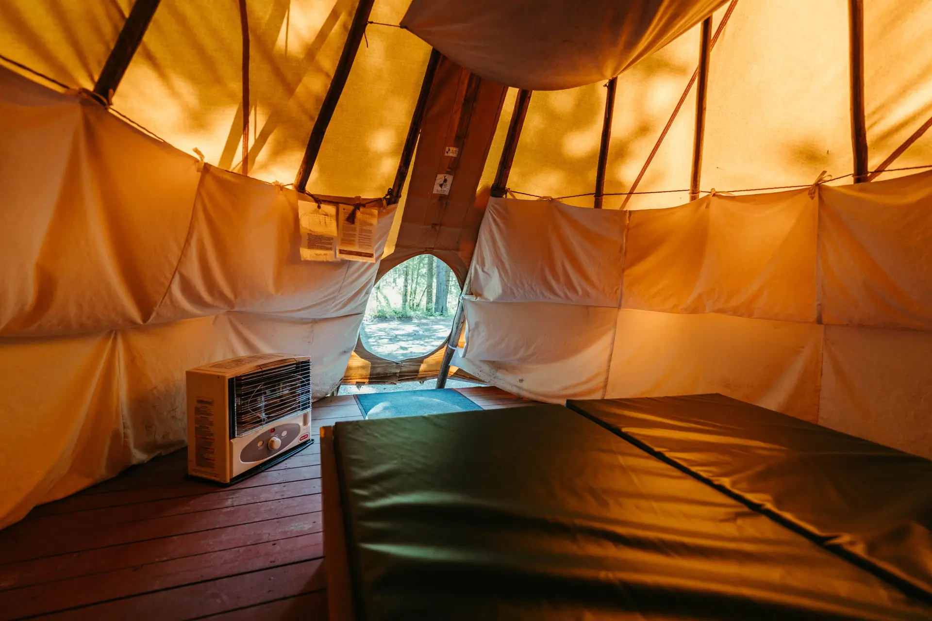 Interior Tipi