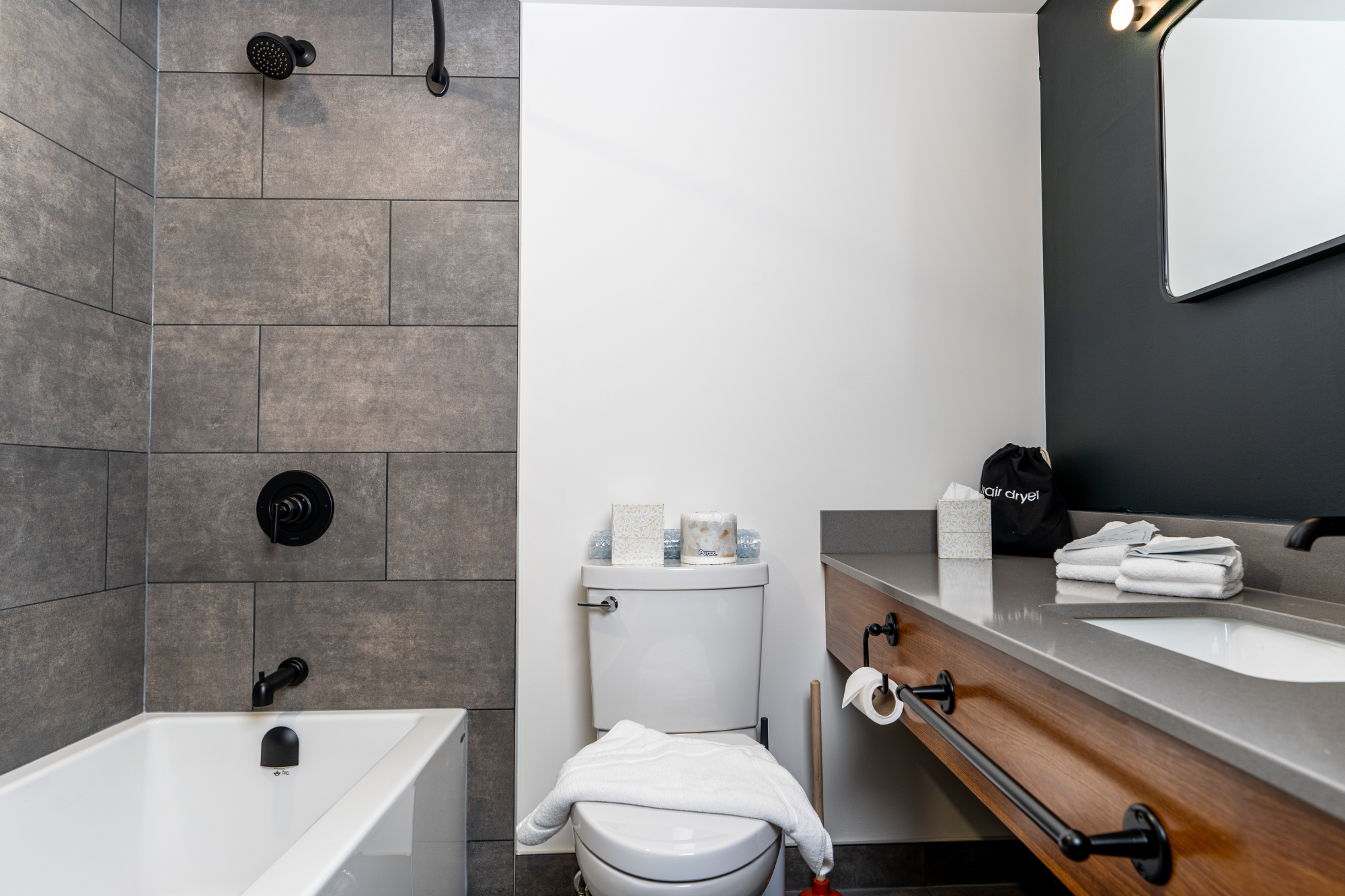 Double Queen (6 of 7)