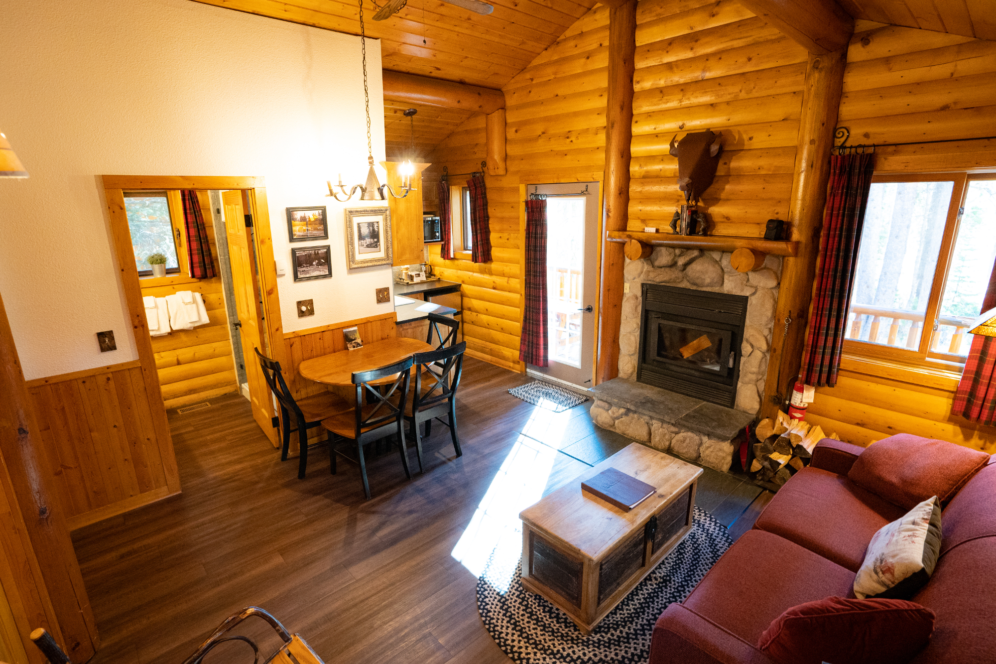 Family Superior 2 Bedroom Cabin (1 of 20)