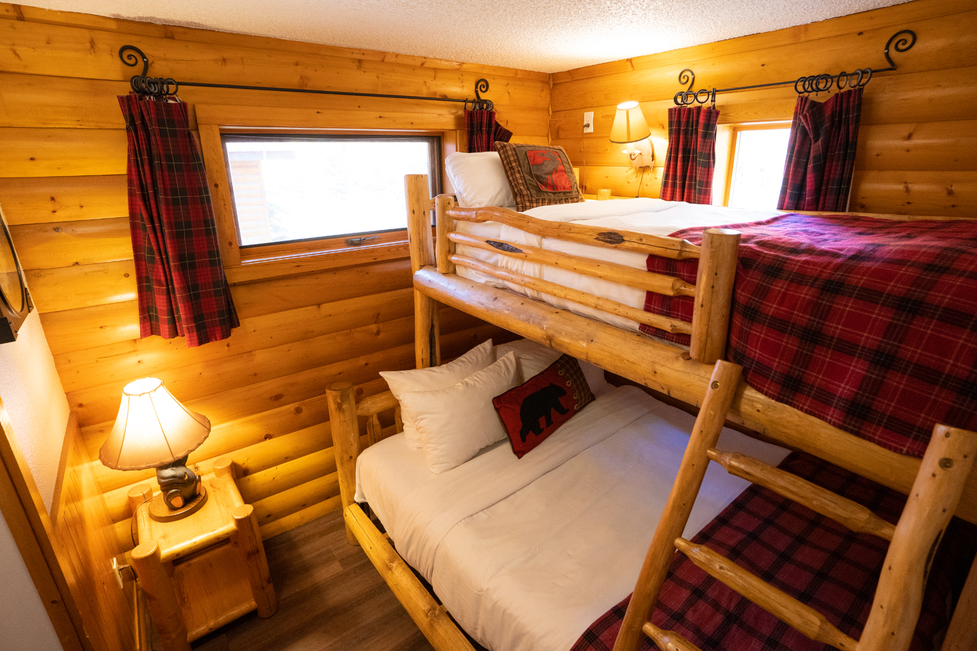 Family Superior 2 Bedroom Cabin (12 of 20)