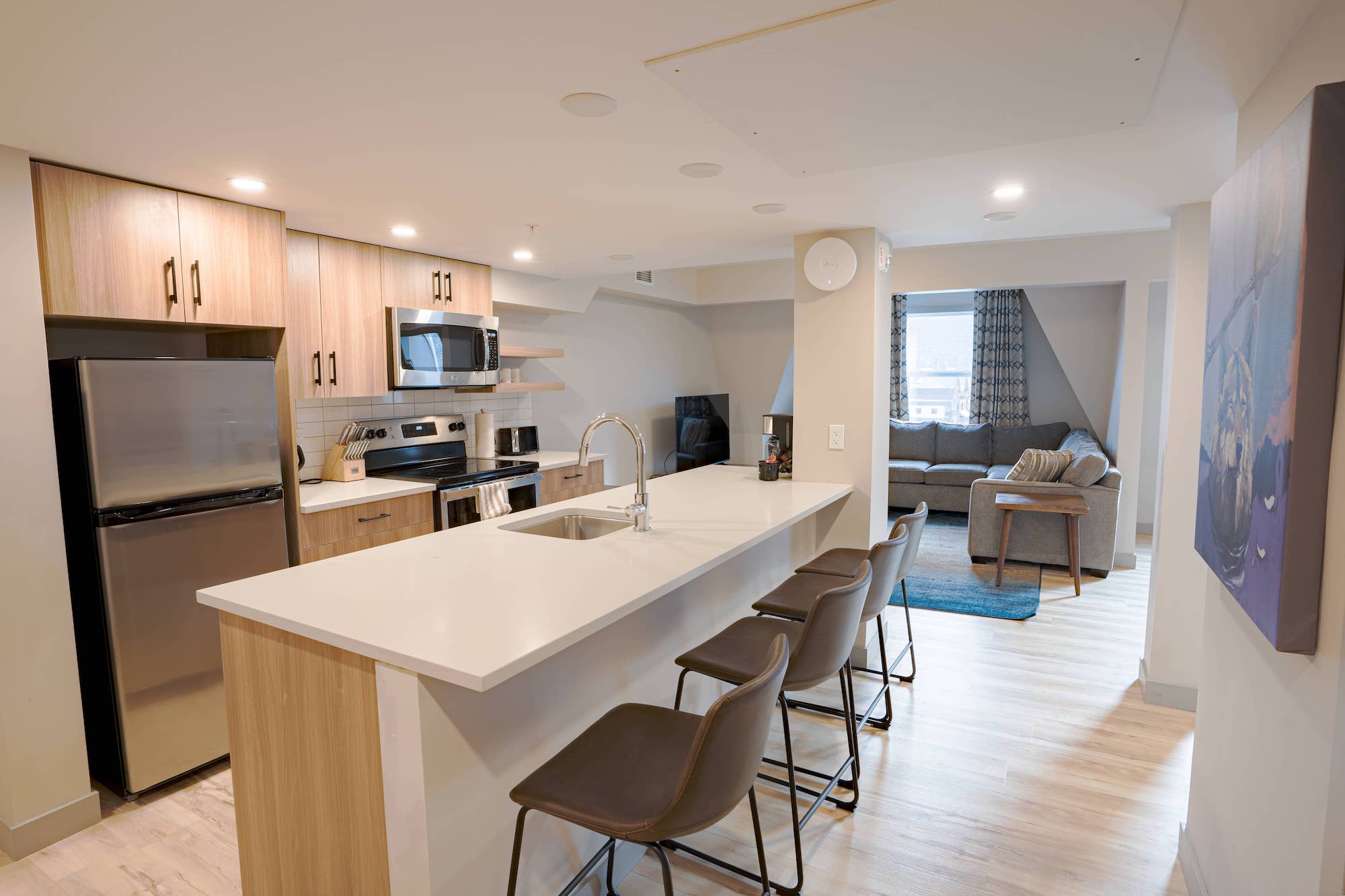 Superior Three Bedroom Apartment 11