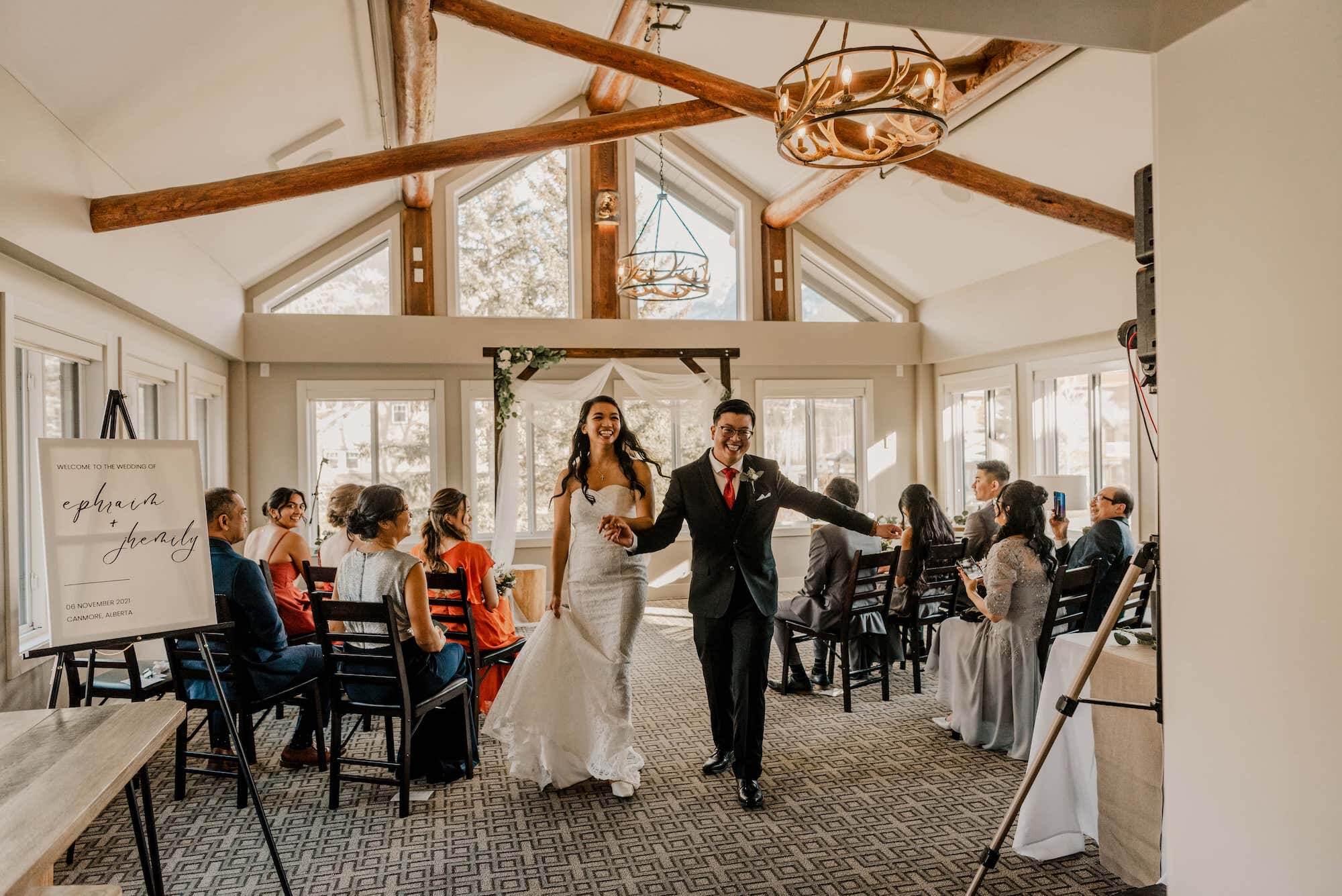 Weddings - 652ee38b9f8f65e81f13dbfb_basecamp-lodge-canmore-wedddings-2